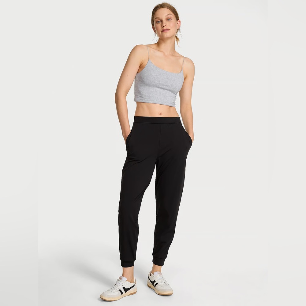 PINK Victoria Secret Women’s Active Joggers Black With Pockets Size Medium EUC